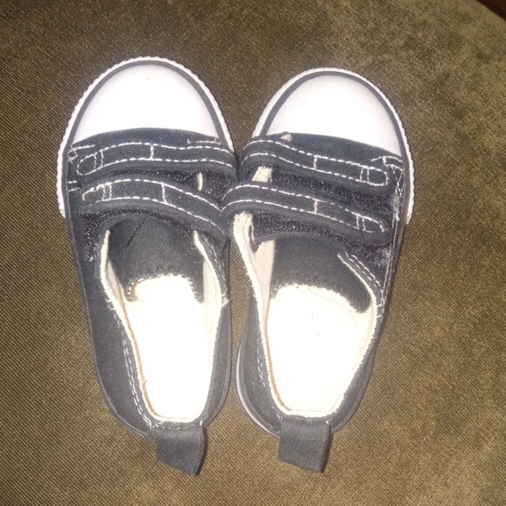 Koala Kids Black and White Sneakers